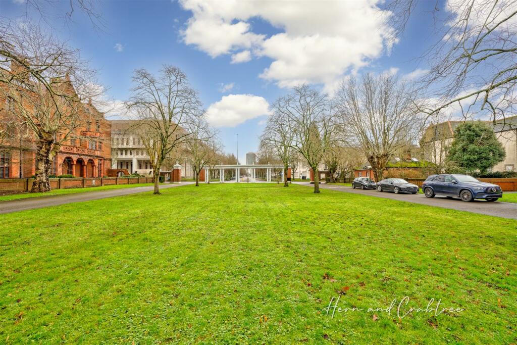 Queen Anne Square, Cardiff, HernCrabtree (4).jpg