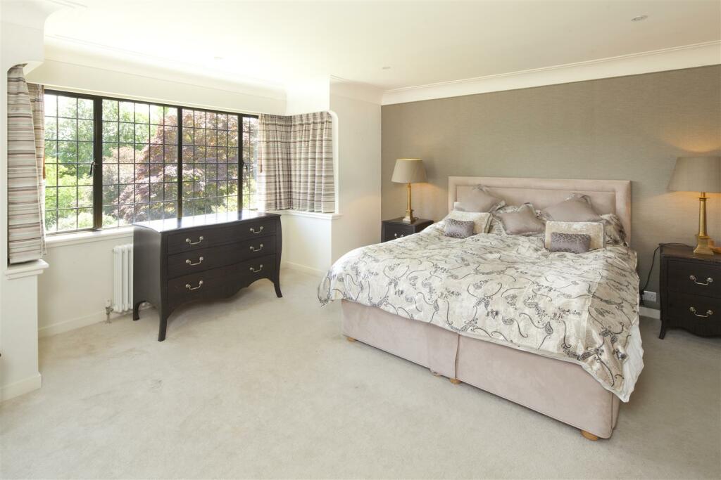 Little Mariners, principal bedroom.jpg