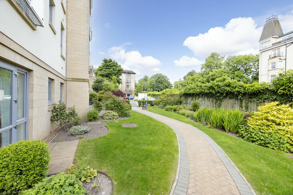 Communal Garden Grounds 