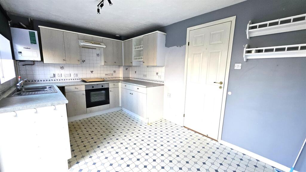 Kitchen (2)