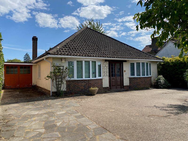 FRONT ASPECT &amp; DRIVEWAY