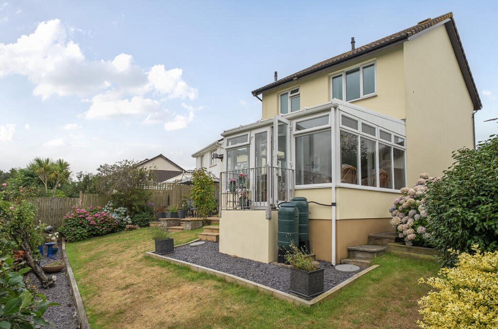 1335319-7-6895c81...