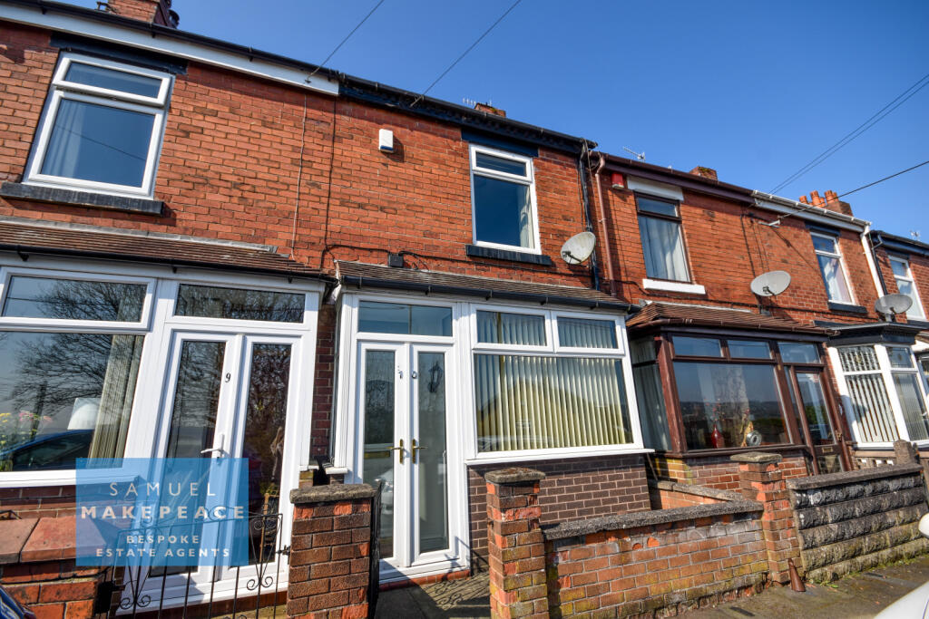 Two Bedroom Terraced Property with Detached Garag