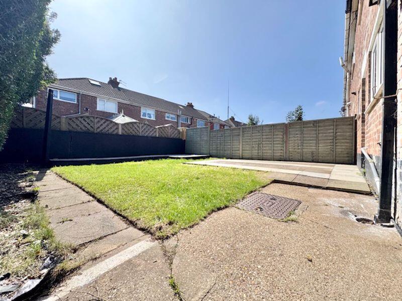 Rear garden view 3