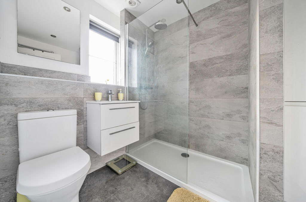 En Suite Shower Room