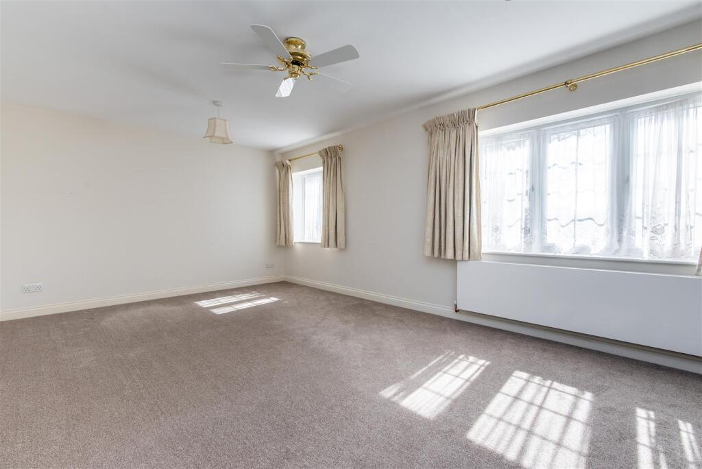 54 village rd-hi-37.jpg