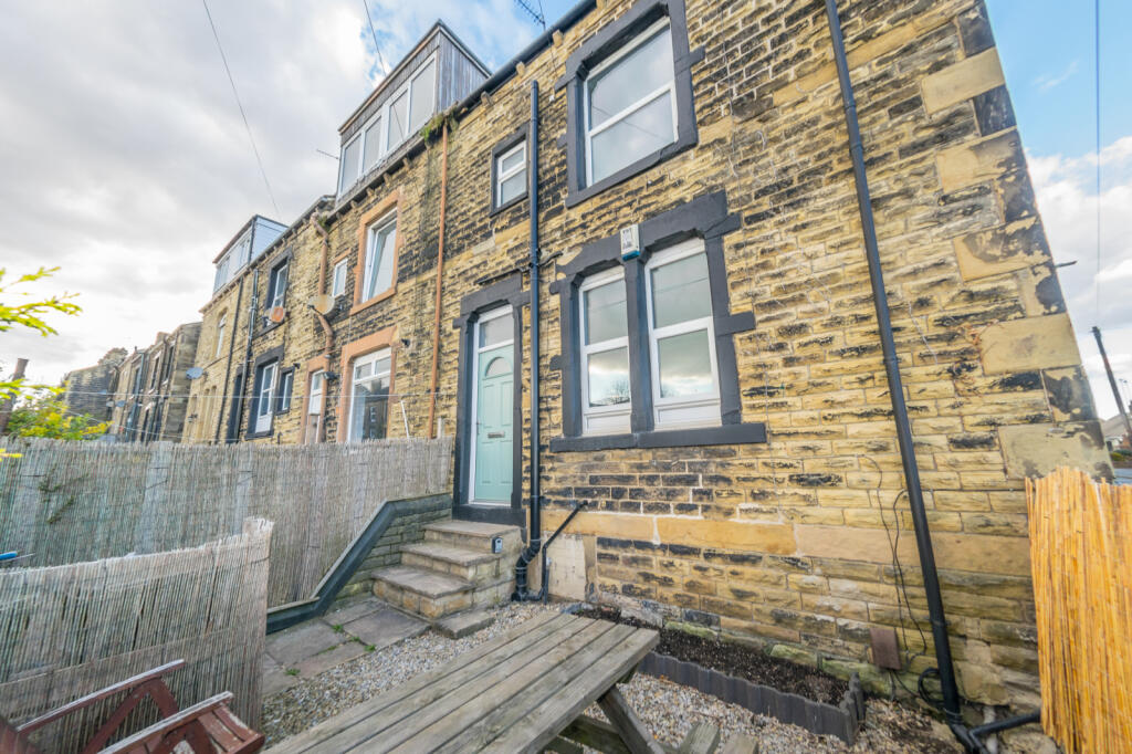 51 NEW BANK STREET MORLEY LEEDS LS27 8NT