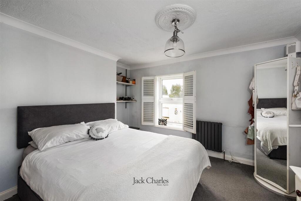 3 Alma Place, Hadlow, TN11 0DH  010.jpg