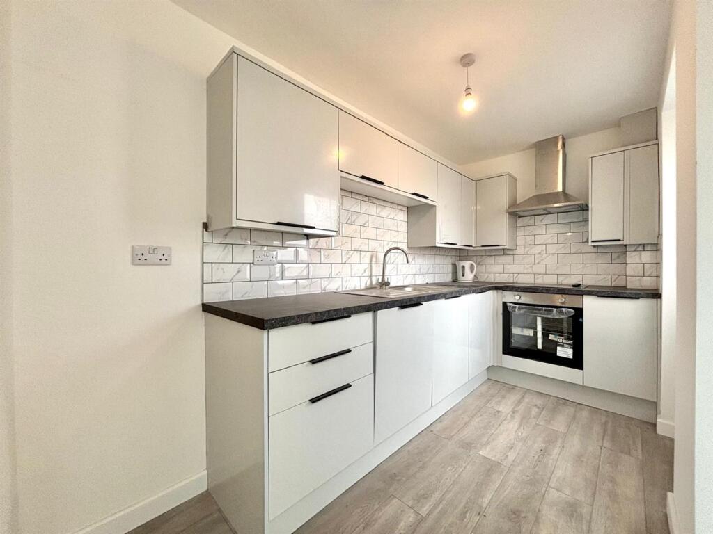 WhatsApp Image 2025-10-25 at 12.55.09_8333f04a.jpg