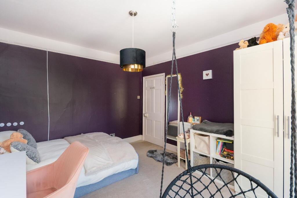 1H7RCN - Bedroom L.jpg
