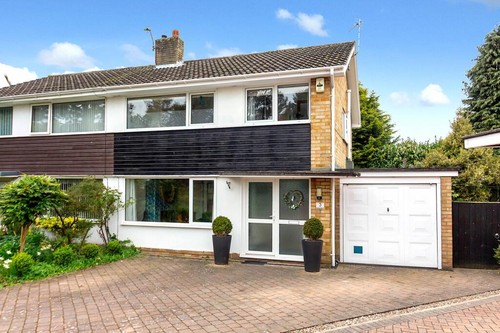 3 Pinewood Hill - Front