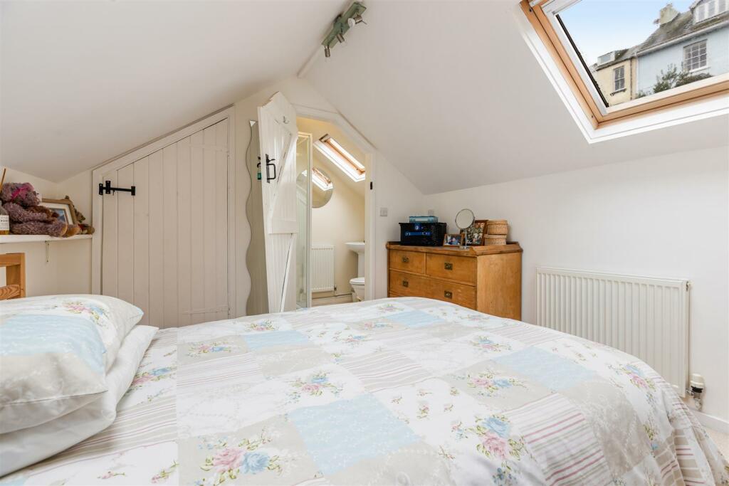 A09 - 19 South Ford Road, Dartmouth Internals - 24