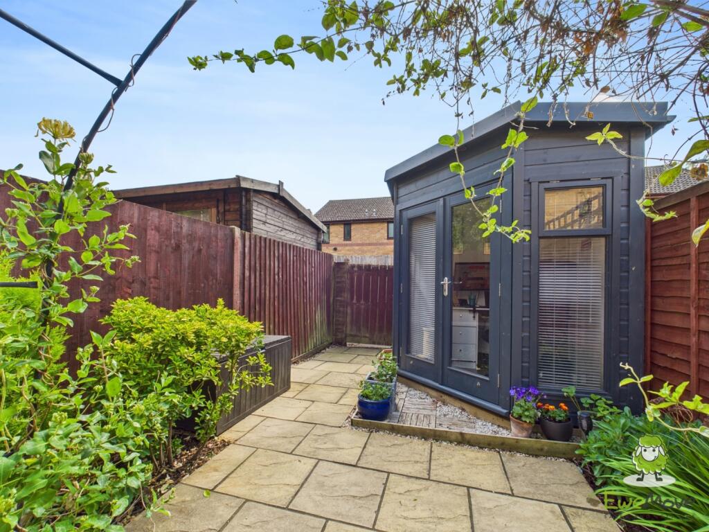 CAM03778G0-PR0224-STILL009