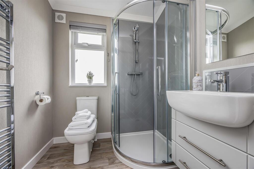 Plot 19 Littlehampton Marina-Small-PorticoMarketin