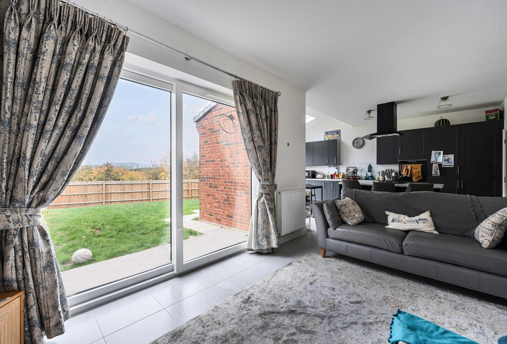 1365395-13-68e8d8...