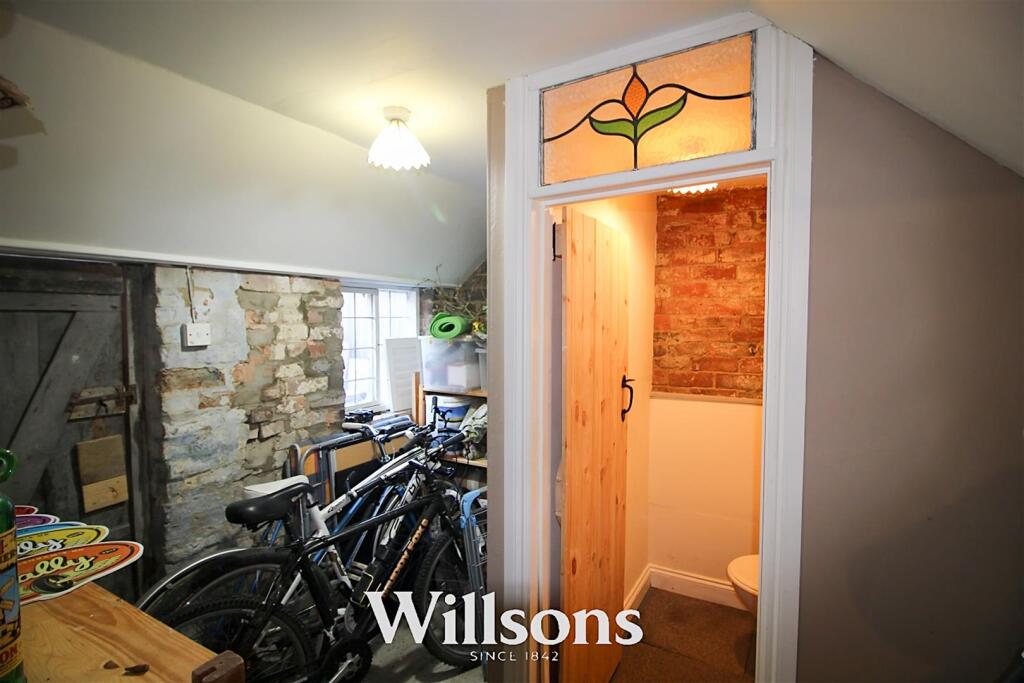 WC &amp; Store Area