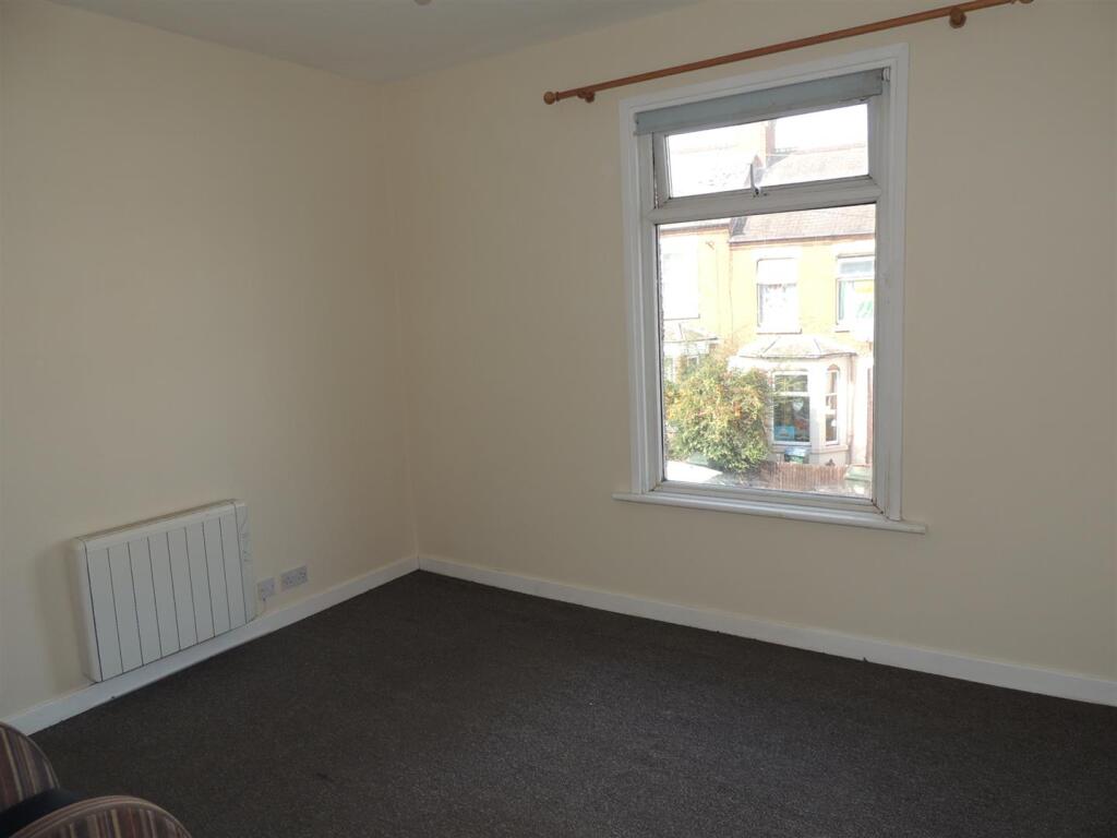 Bedroom (front)
