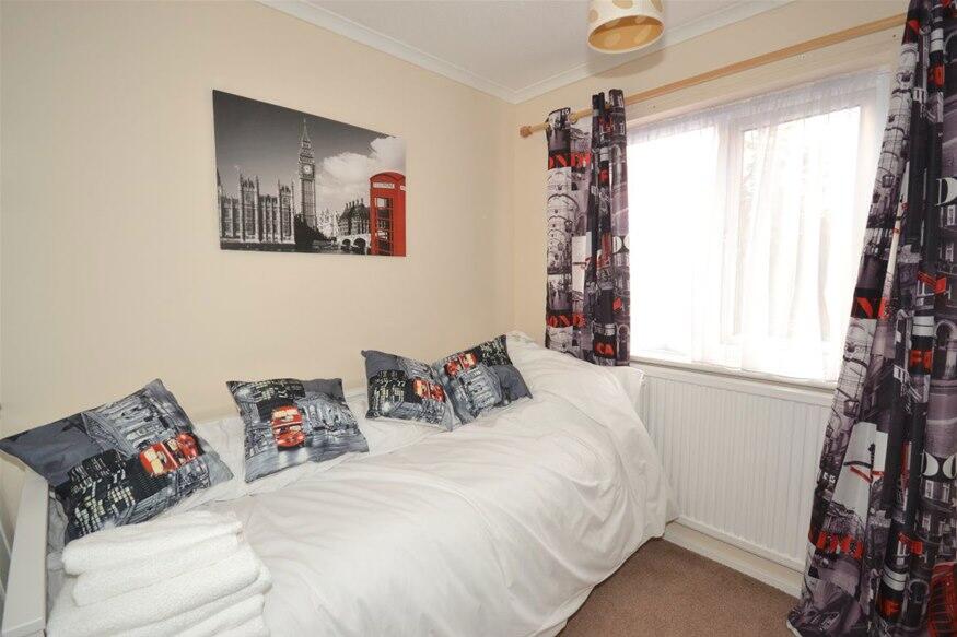 Milton Road, Harpenden, AL5