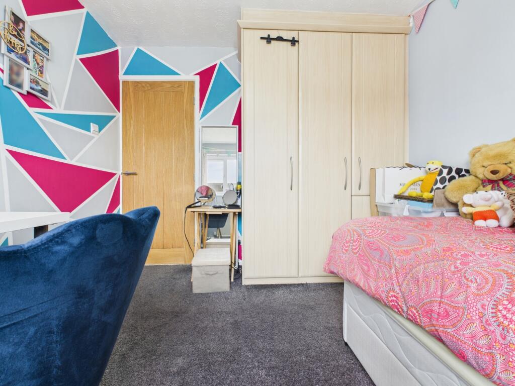 CAM03729G0-PR0149-STILL004