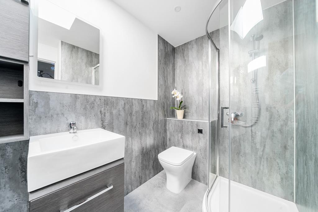 Bedroom 2 En-Suite