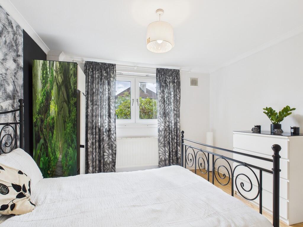 CAM05526G0-PR0037...