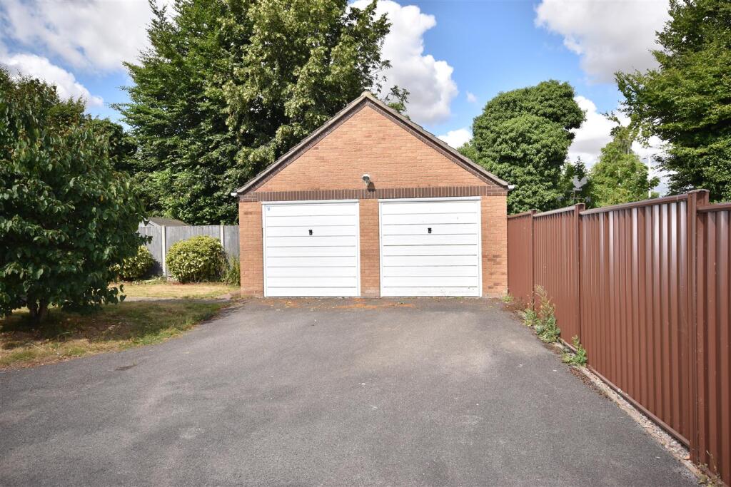 Detached Double Garage