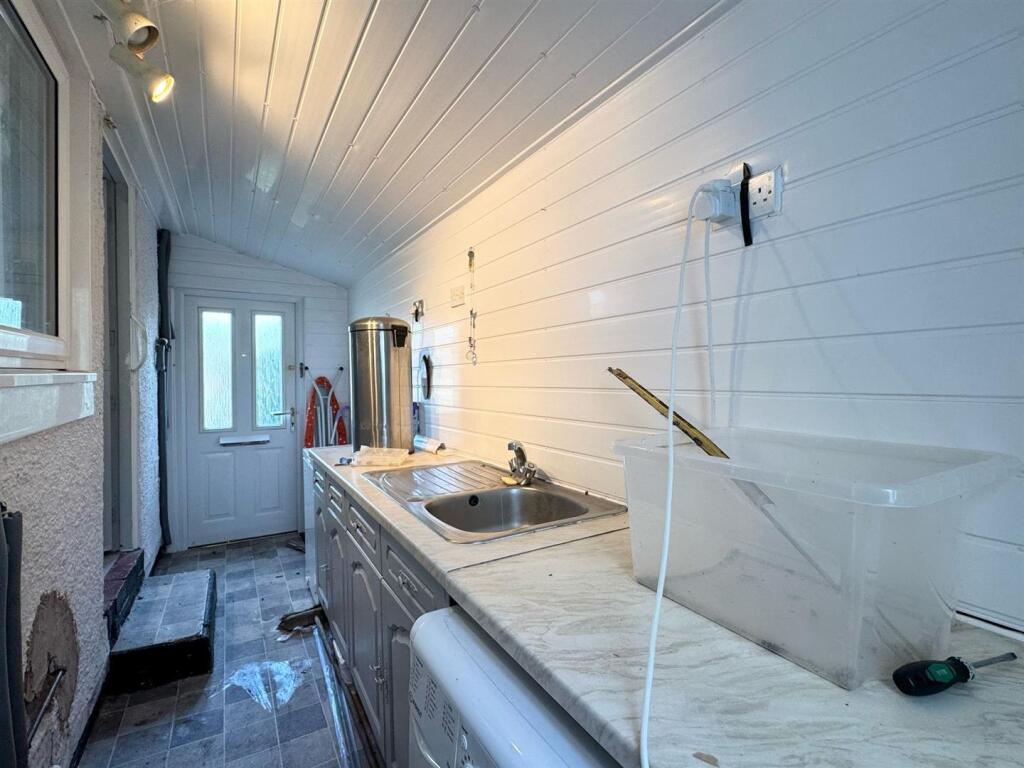 WhatsApp Image 2025-04-09 at 17.02.45_577363b1.jpg