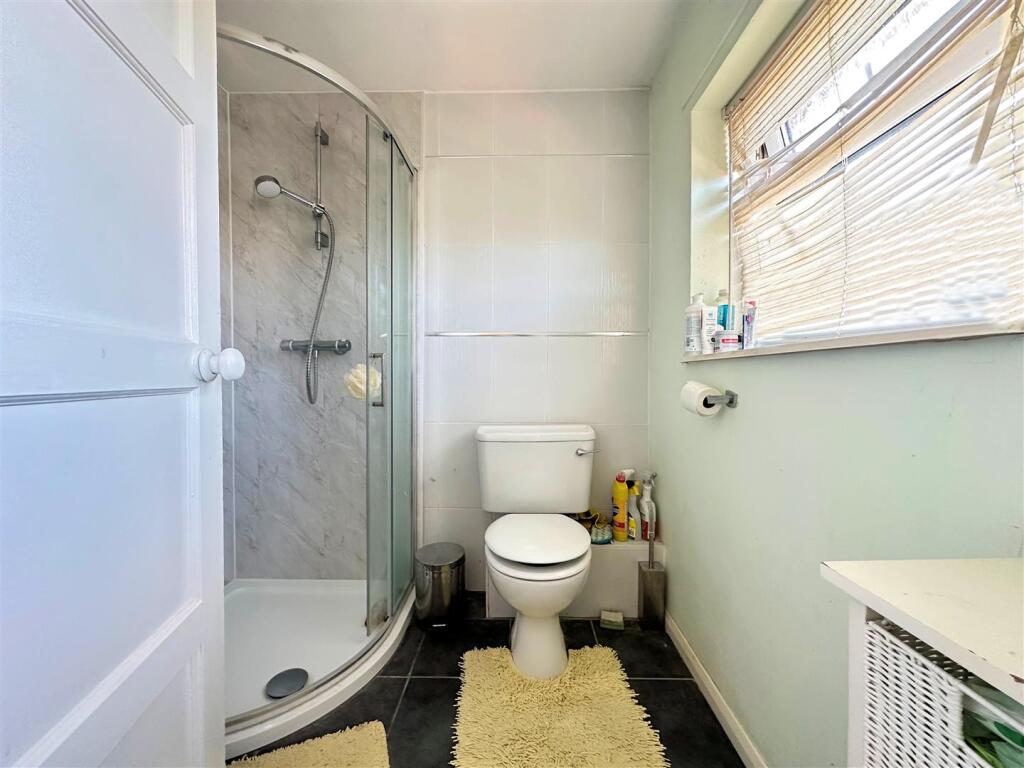 Lavatory.jpg