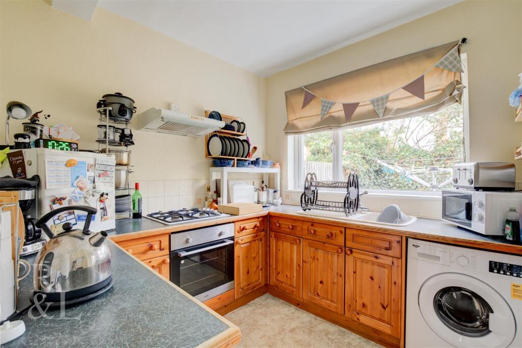 12 Edwinstowe (7).jpg