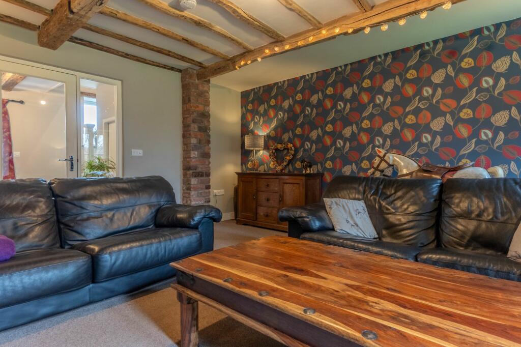 SITTING ROOM