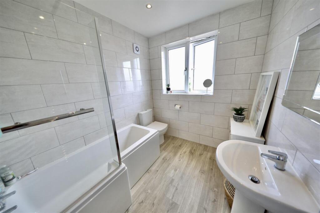 Image 28-07-2025 at 19.58 (1) 2.jpg