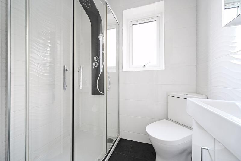 Bedroom 1 Ensuite