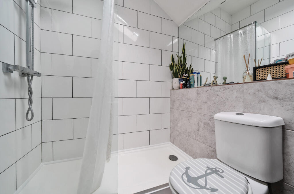 1303444-5-683efa4...