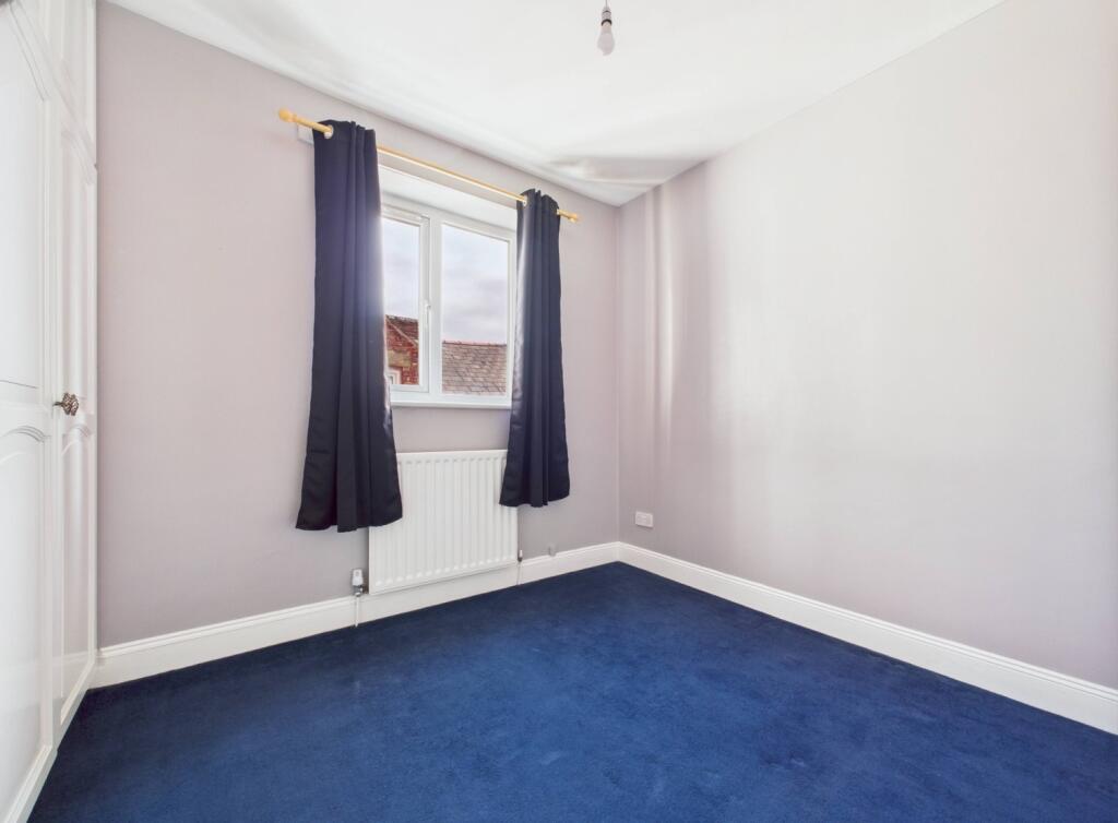 CAM02195G0-PR0084-STILL002