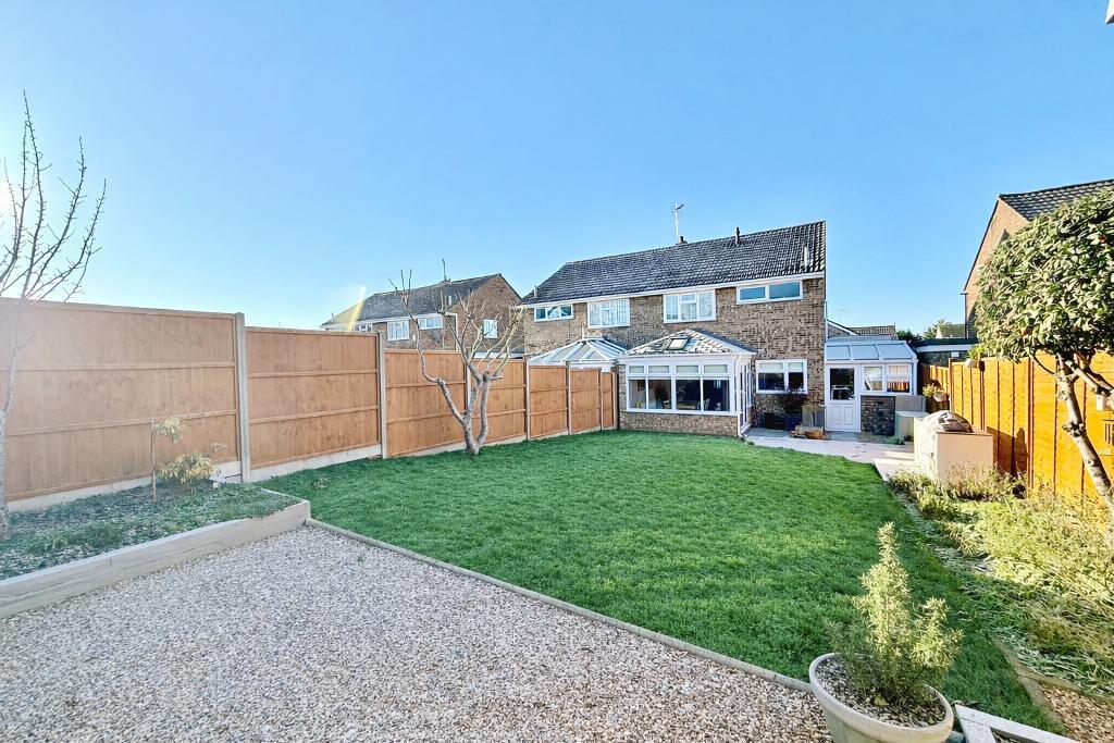 Turnpike Drive, Warden Hills, Luton, Bedfordshire, LU3 3RG