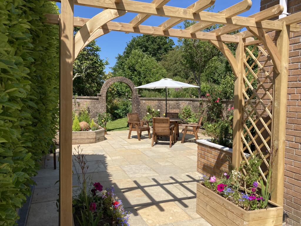 Walled Garden (Vendors Photograph)