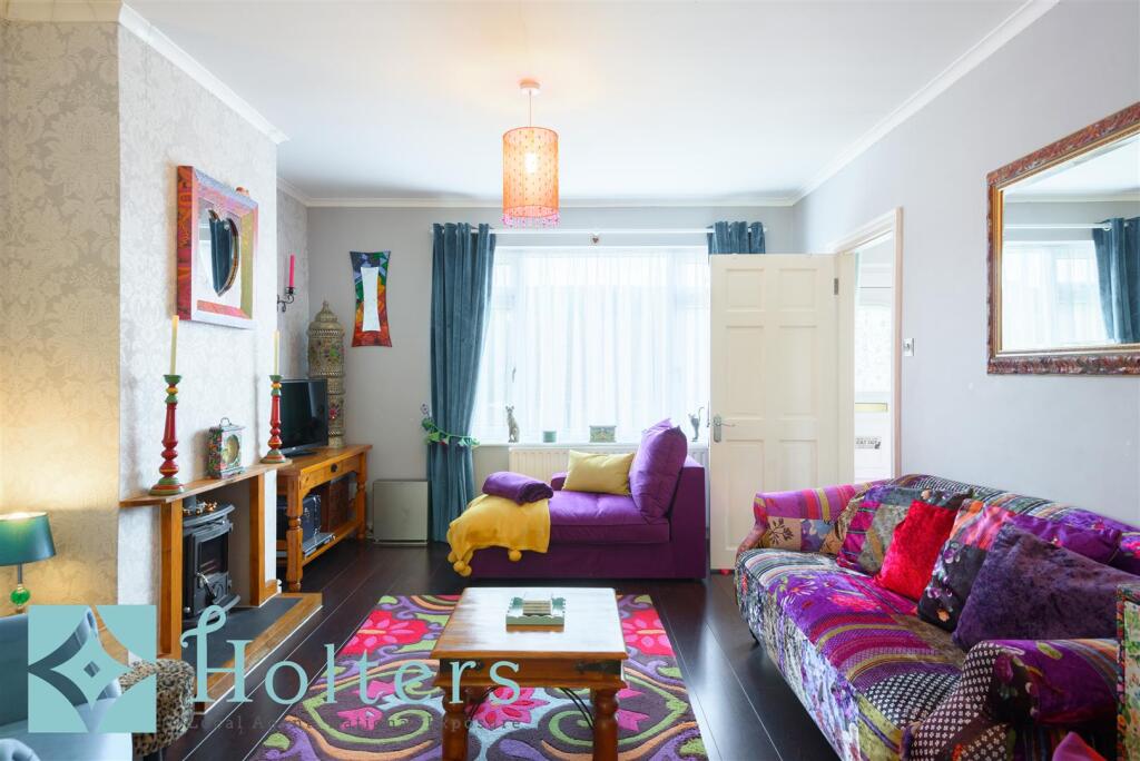 23 Underhill Crescent, Knighton-12.jpg