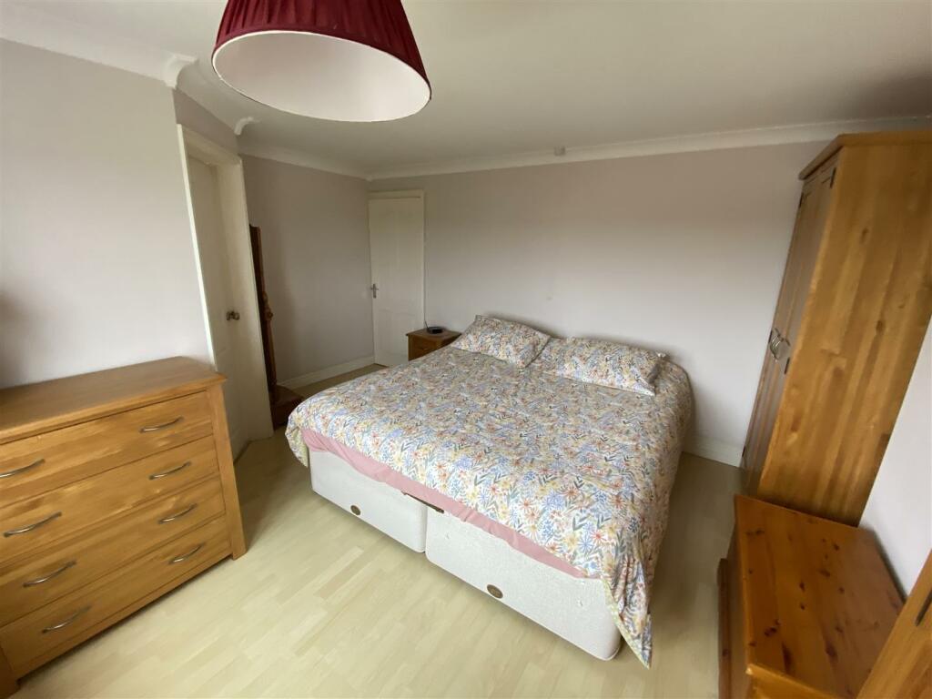 Bedroom no.1 front double: