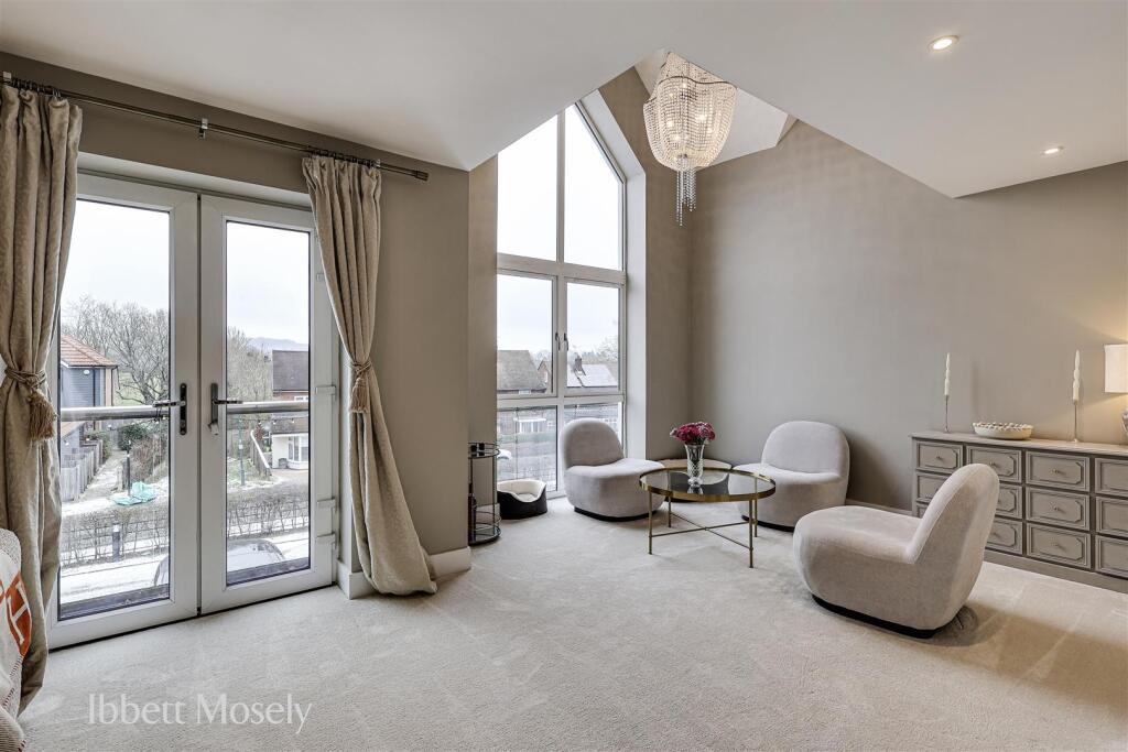 4 Reception Room.jpg