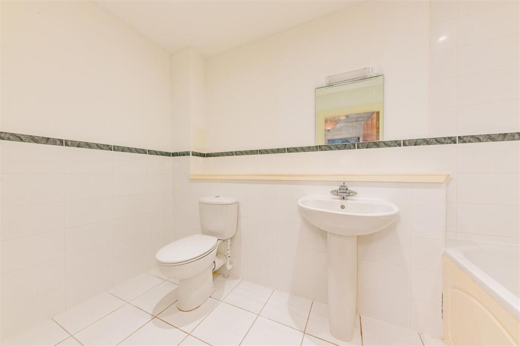 Unicorn Court, 62 Victoria Dock Road Dundee-18.JPG