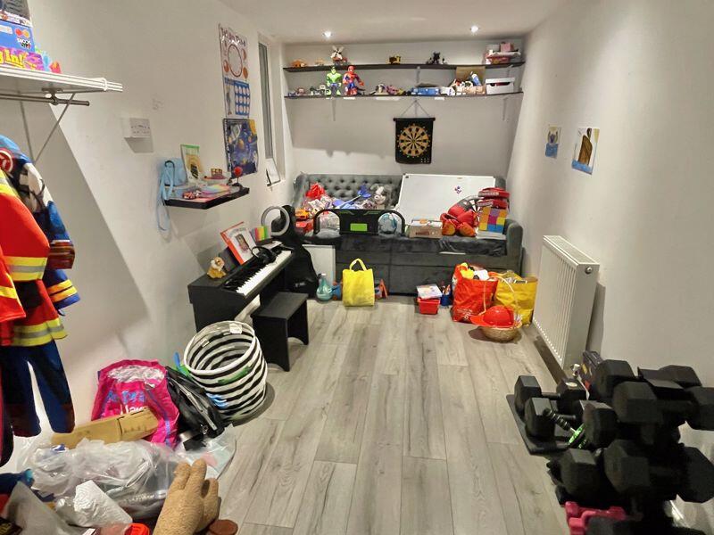 Photo 18