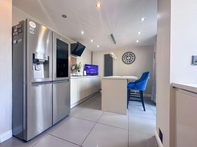KITCHEN / DINER