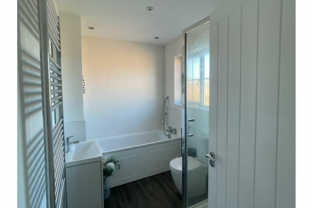 bathroom.jpeg