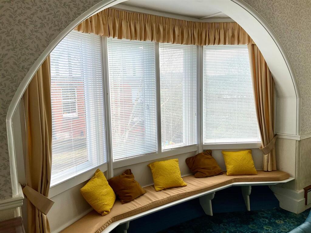 Drawing Room pic3.jpg