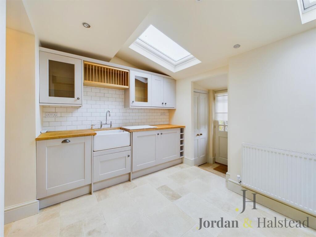 CAM01389G0-PR0097-ST