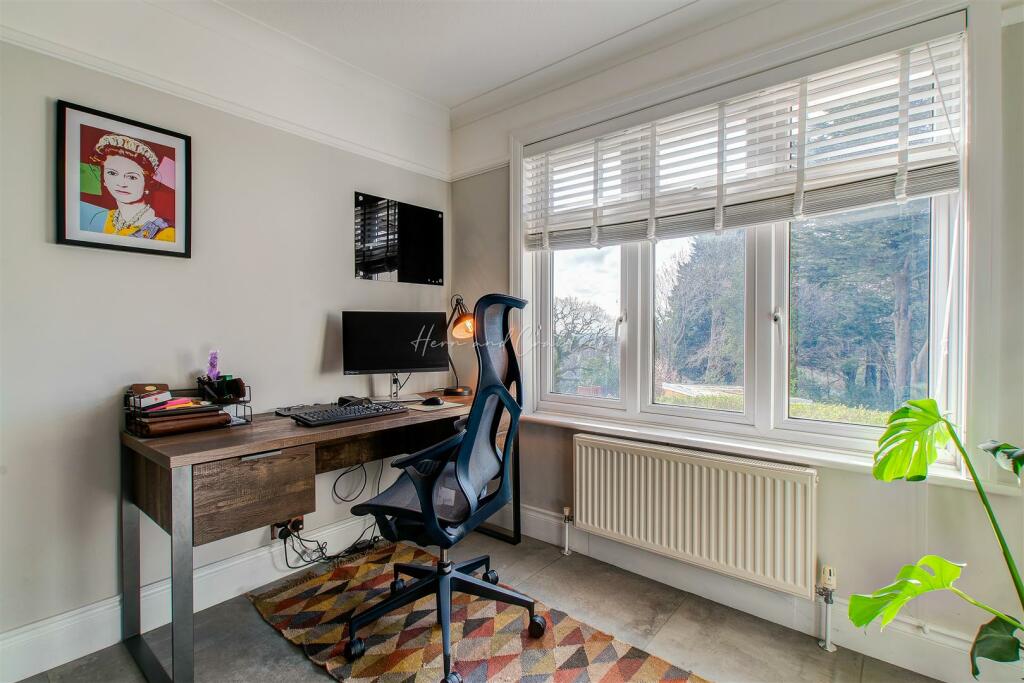 Holybush Road, Cyncoed, HernCrabtree (1).jpg