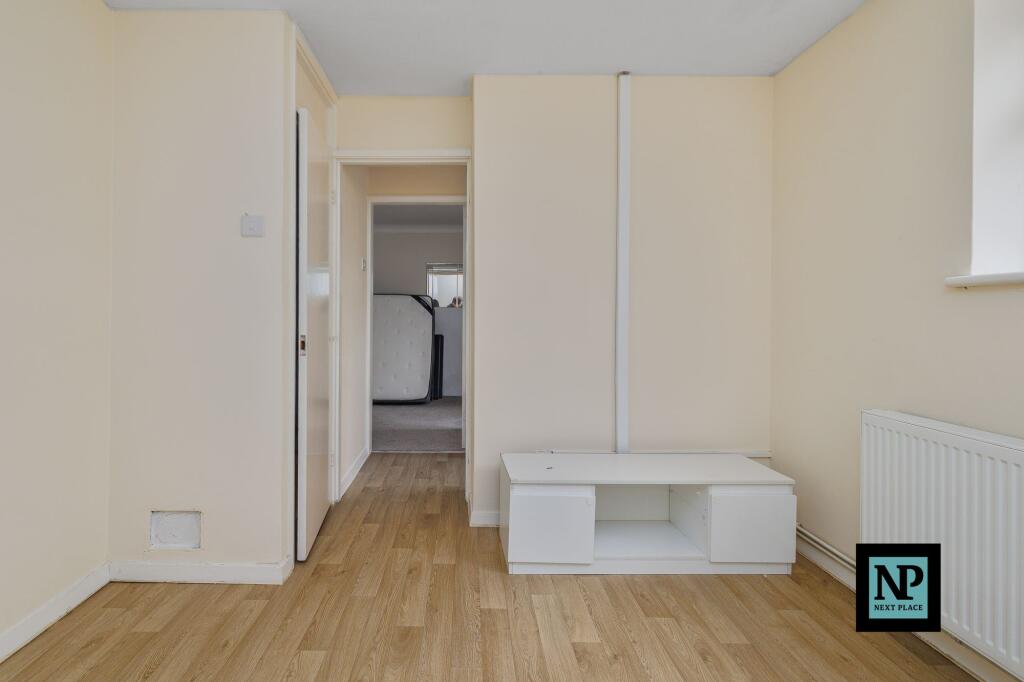 Bedroom 3 (Downstairs)