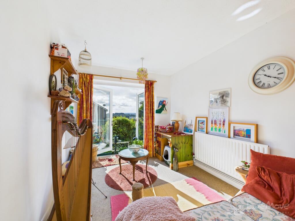 CAM03624G0-PR0164-STILL016