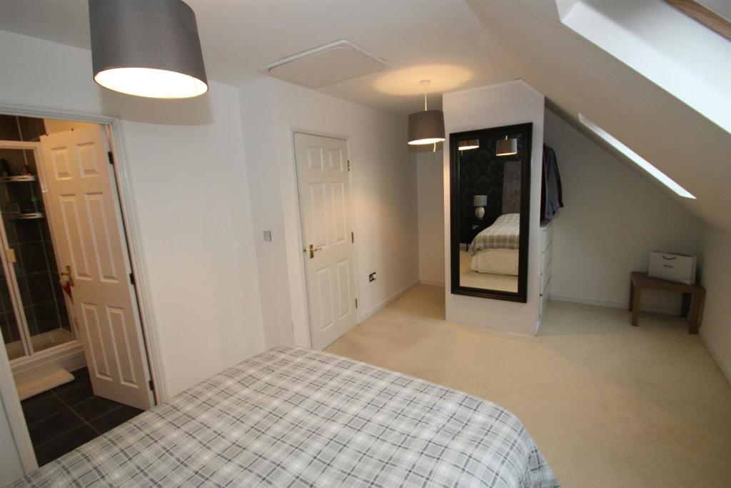 Principal Bedroom 1