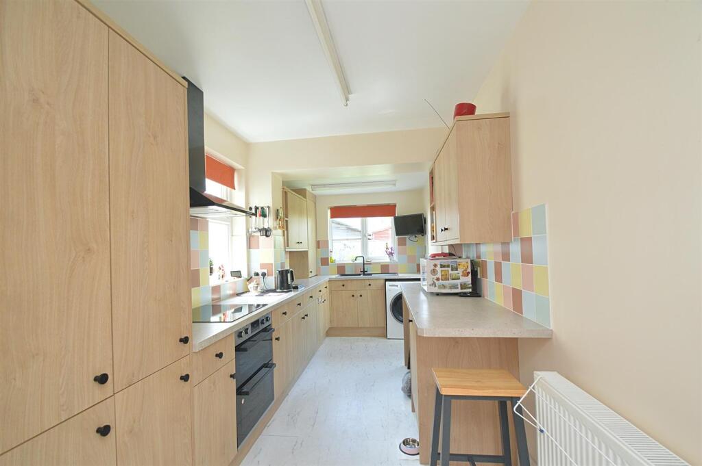 resizedKitchen.jpg
